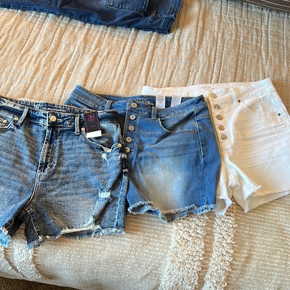 Set of 3 shorts size 12